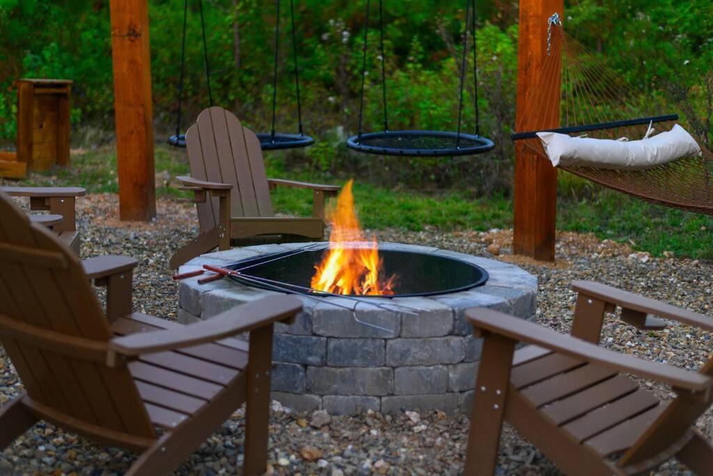 Under The Stars - Secluded, Hot Tub, Firepit, Games Villa โบรคเคนโบว์ ภายนอก รูปภาพ