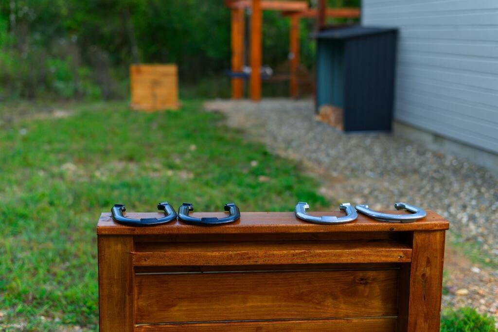 Under The Stars - Secluded, Hot Tub, Firepit, Games Villa โบรคเคนโบว์ ภายนอก รูปภาพ