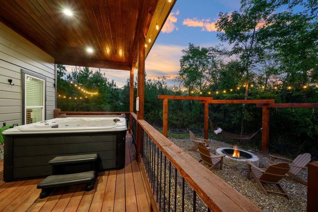 Under The Stars - Secluded, Hot Tub, Firepit, Games Villa โบรคเคนโบว์ ภายนอก รูปภาพ